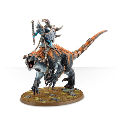 Saurus Oldblood on Carnosaur / Saurus Scar-Veteran on Carnosaur / Skink Oracle on Troglodon
